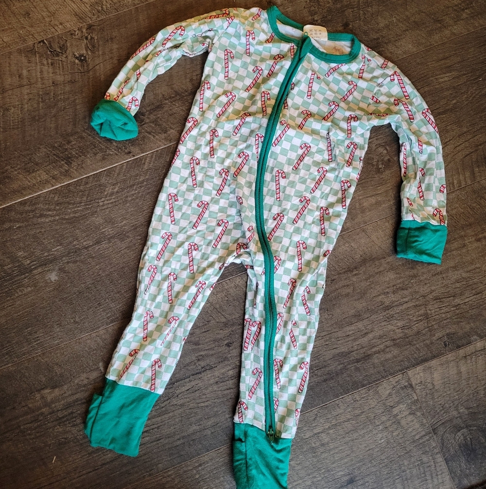Spearment LOVE Festive Candy Cane Checkered Kids Footie Pajamas